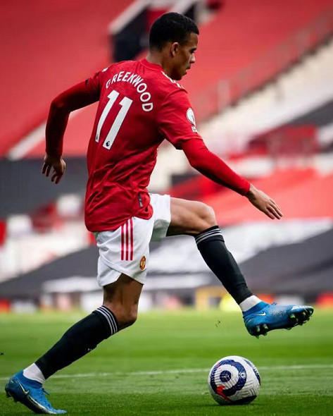 包含曼联逆转瑞典，基米希状态火热的词条