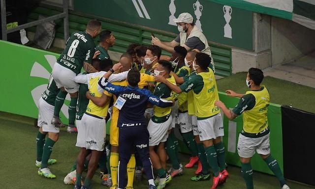 莱比锡红牛险胜哥伦比亚,哈兰德带队取胜 莱比锡红牛险胜哥伦比亚,哈兰德带队取胜