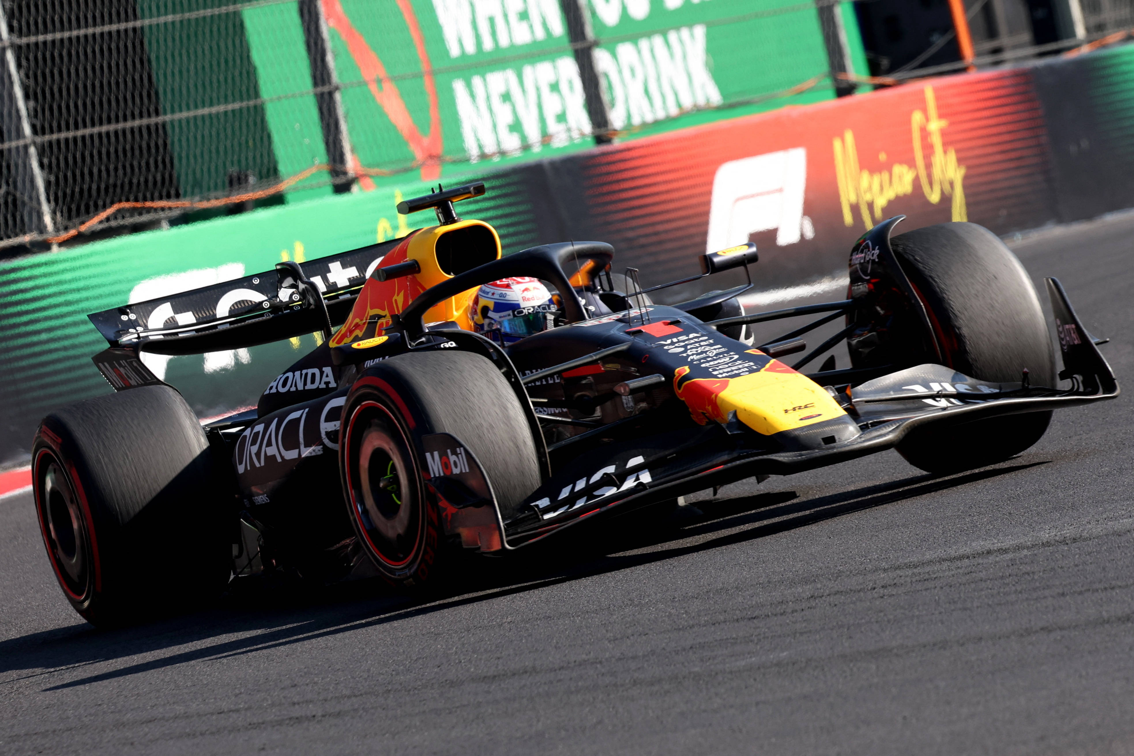 开云体育在线-哈斯车队横扫红牛车队，诺里斯扛起全队