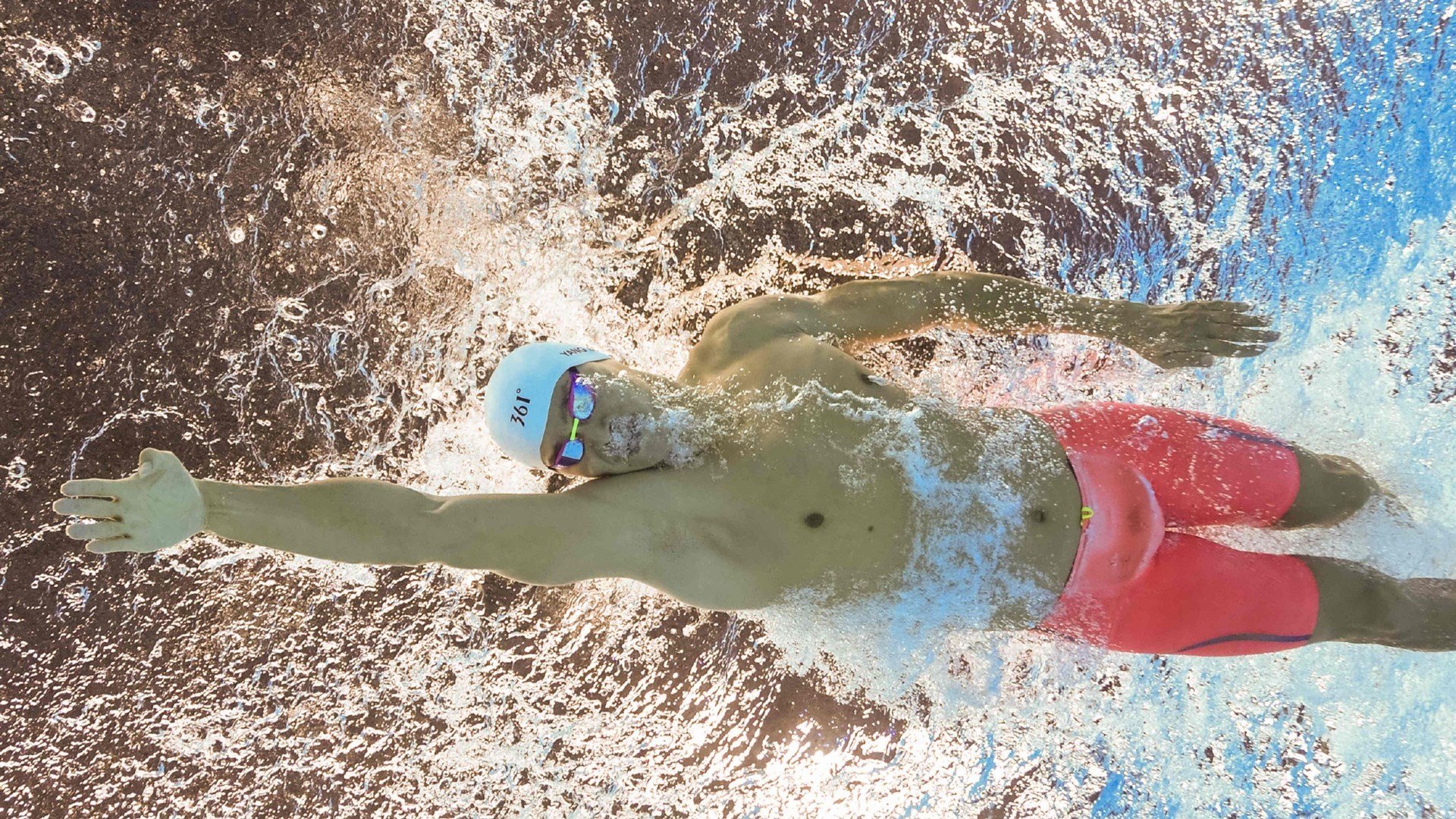 开云体育官网-三分雨浇灭神话！喀麦隆末节逆转三连击，希腊字母依赖症彻底暴露